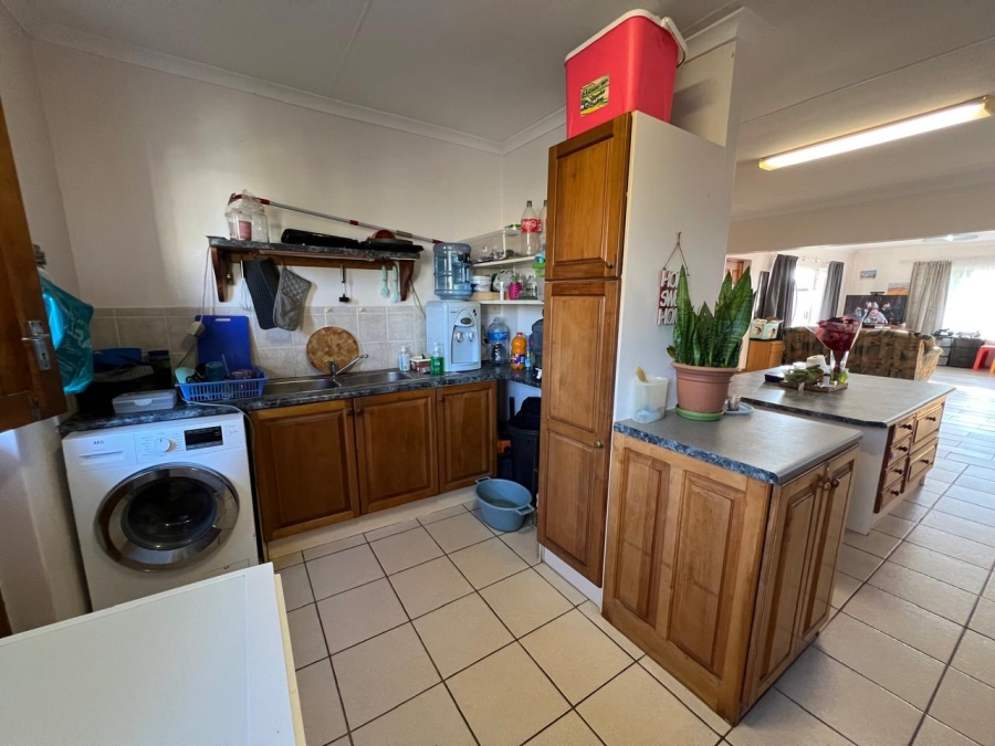 9 Bedroom Property for Sale in Jeffreys Bay Central Eastern Cape